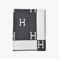 product image of hermes blanket FASHIONPHILE